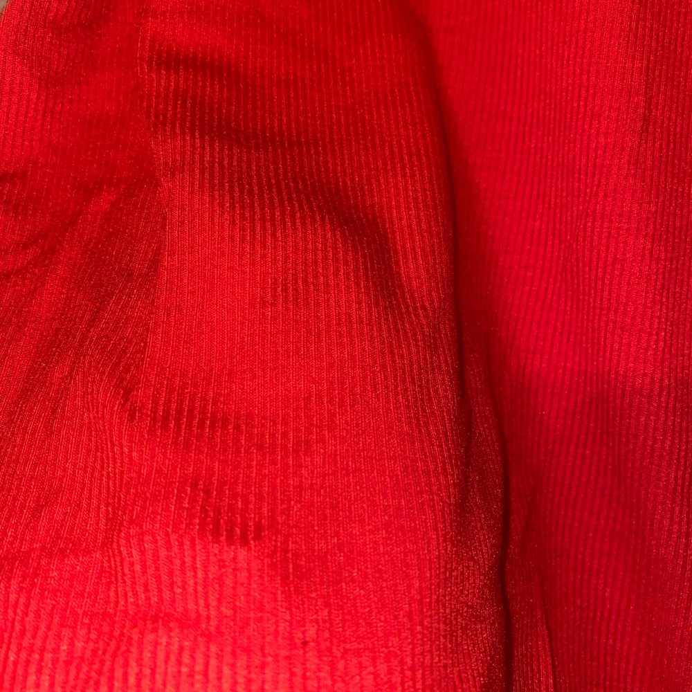 Selling a copper key red shirt - Picture 2 of 3